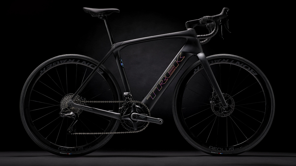 Trek Domane+ SLR - E-cestno kolo kot ga še niste videli