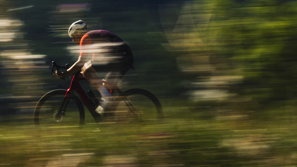 Trek Domane+ SLR - E-cestno kolo kot ga še niste videli
