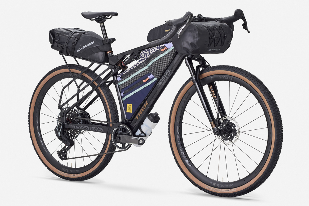 TREK CheckOUT - Gravel kolo, ki deli množico